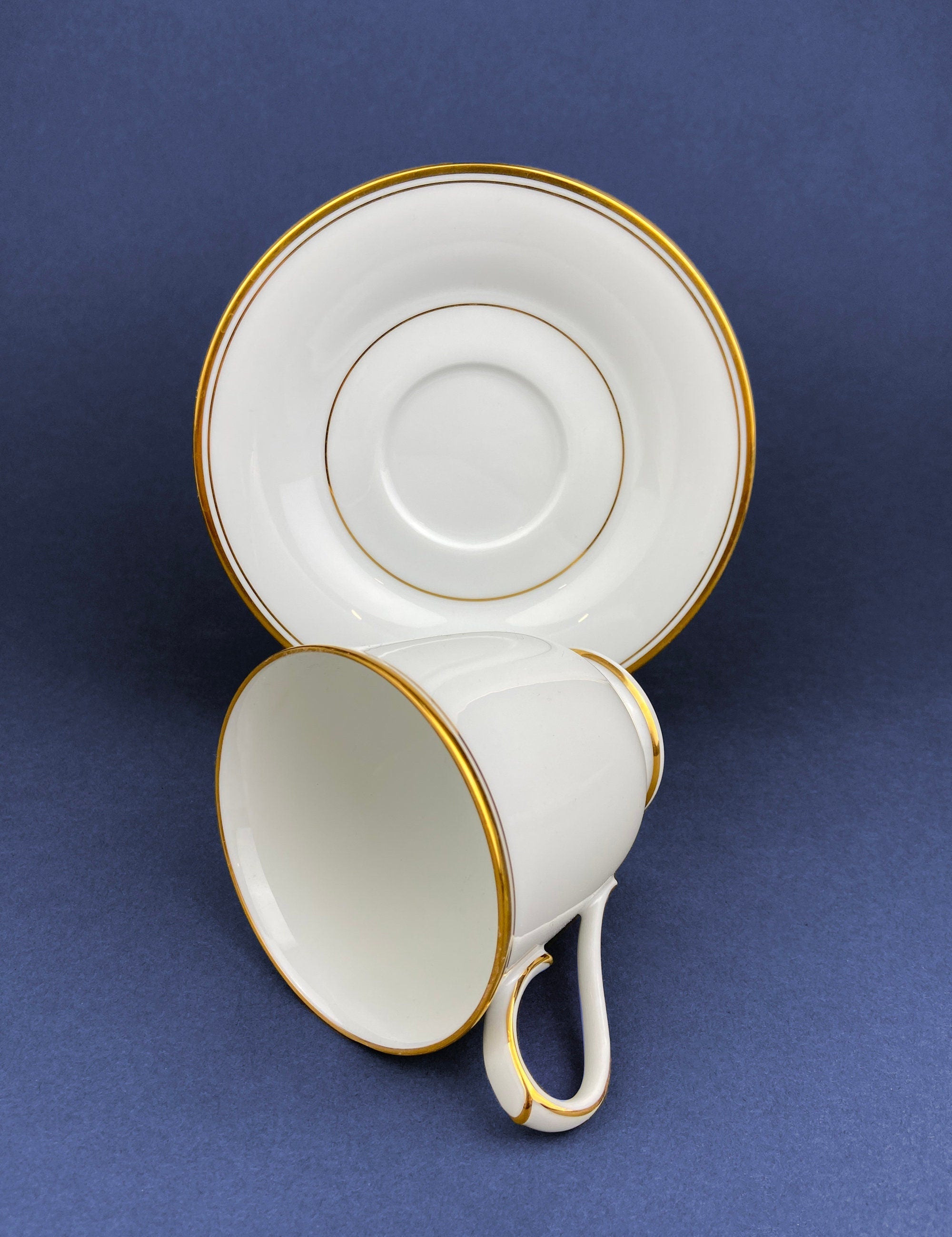 Noritake Allison Tea Set: Gold Band China Cups and Saucers (Set of Five)