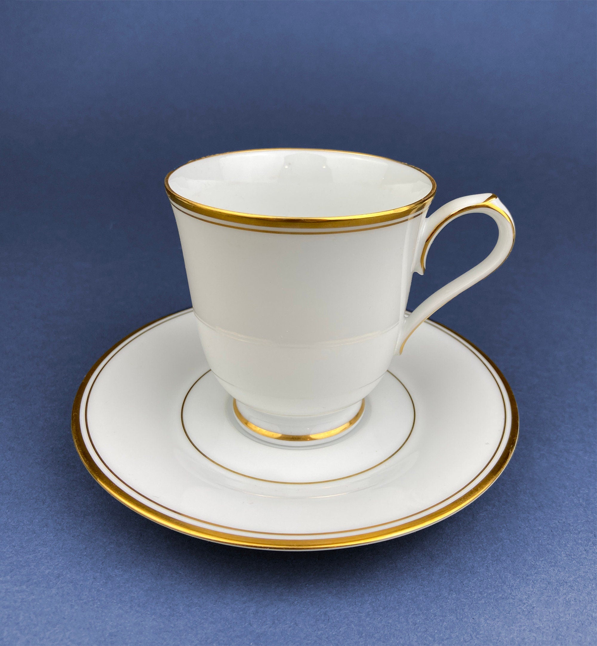 Noritake Allison Tea Set: Gold Band China Cups and Saucers (Set of Five)