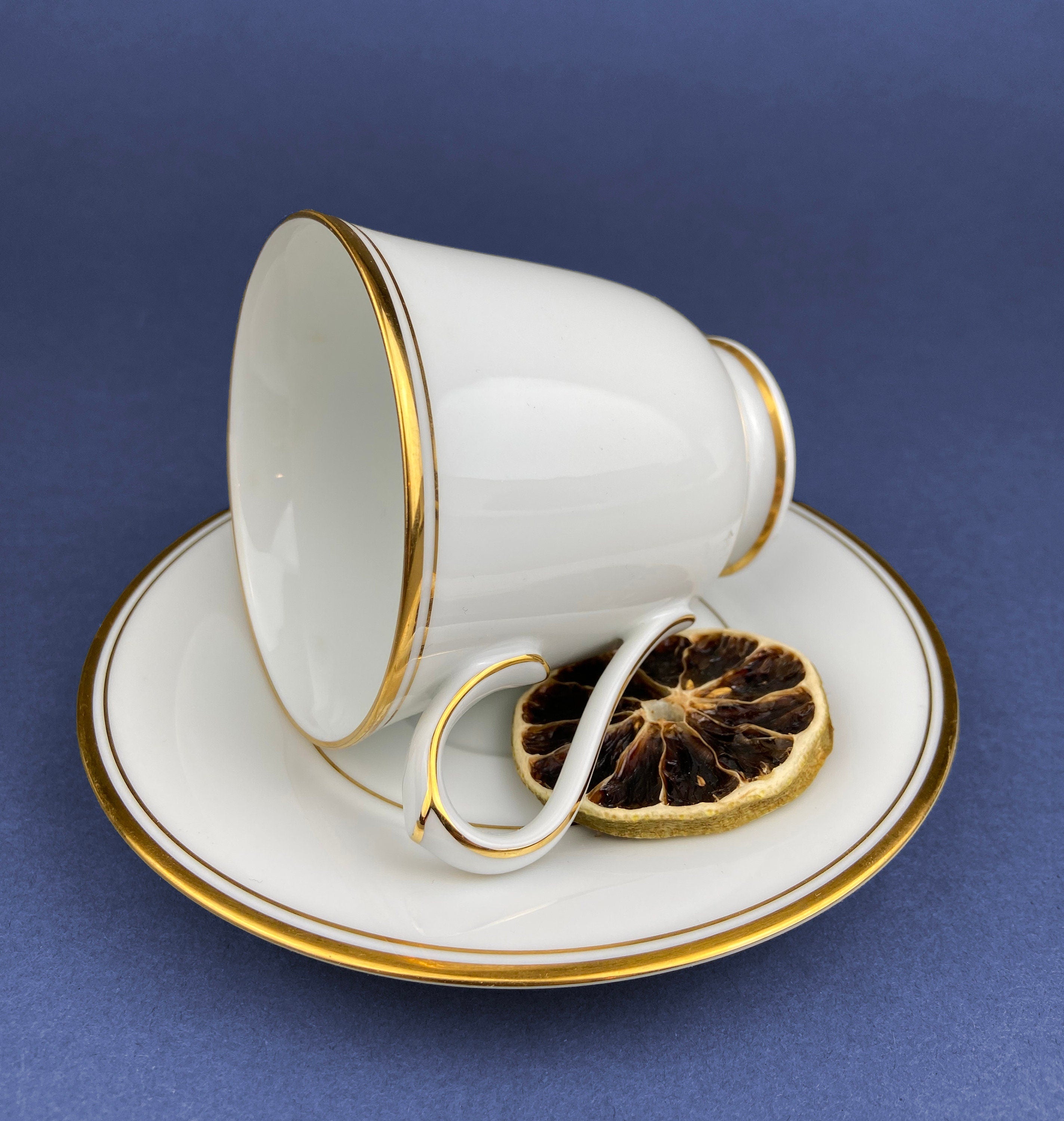 Noritake Allison Tea Set: Gold Band China Cups and Saucers (Set of Five)