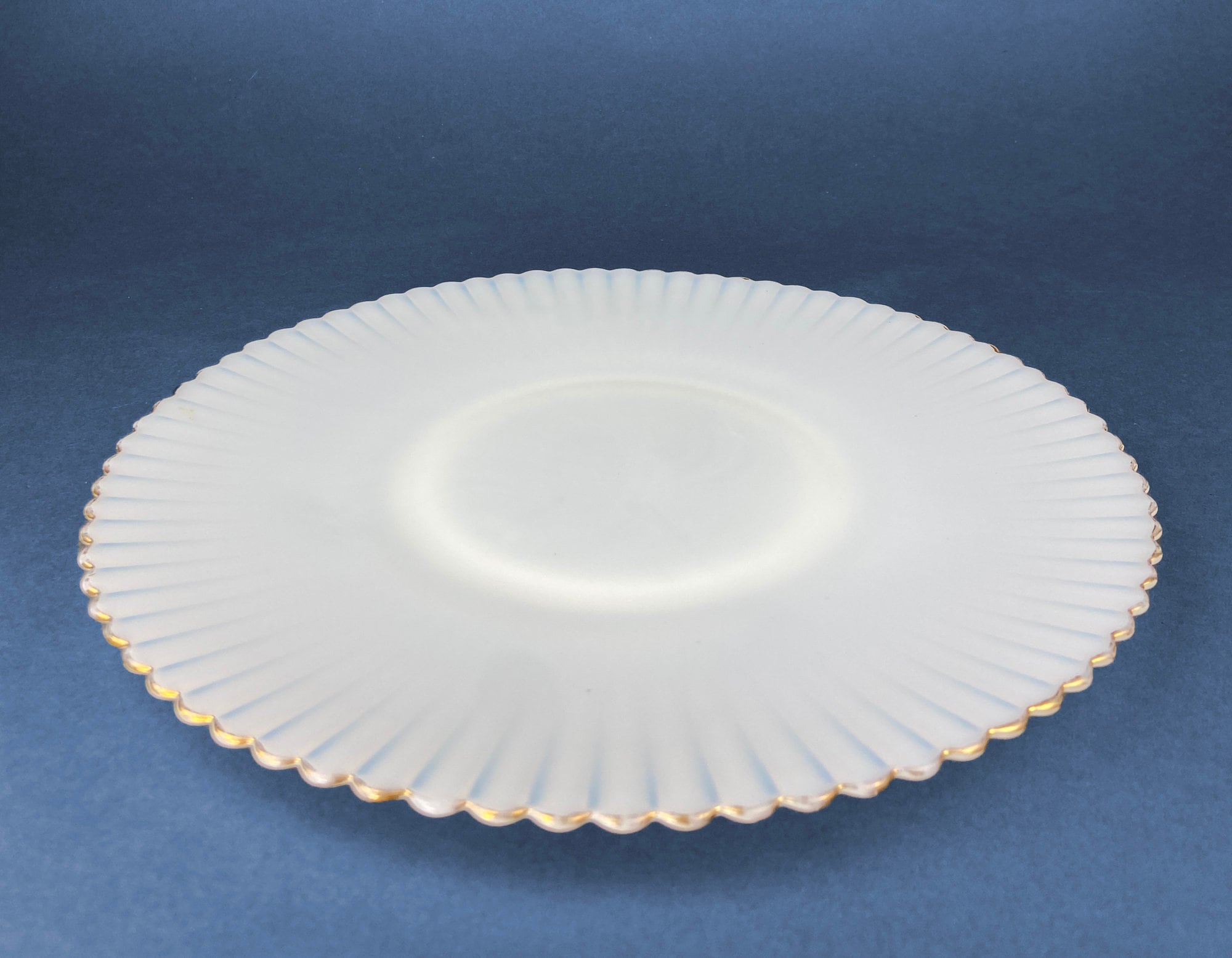 1930s Monax Petalware Opalescent Glass Dinner Plates. White Glass with Gold Rim. Depression Glass 8 Inch Dinner Plates.