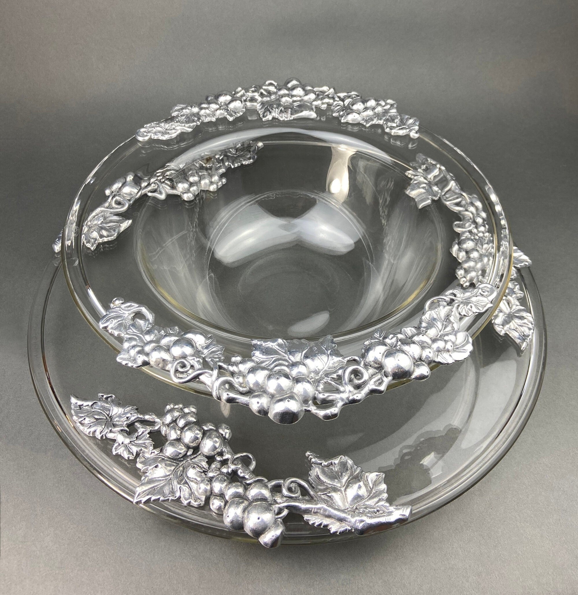 Antique Oval Silver & Glass Serving Platter. Godinger Silver Art. Fluted Glass with Etched Reticulated Silver Tray. Hosting Essential.