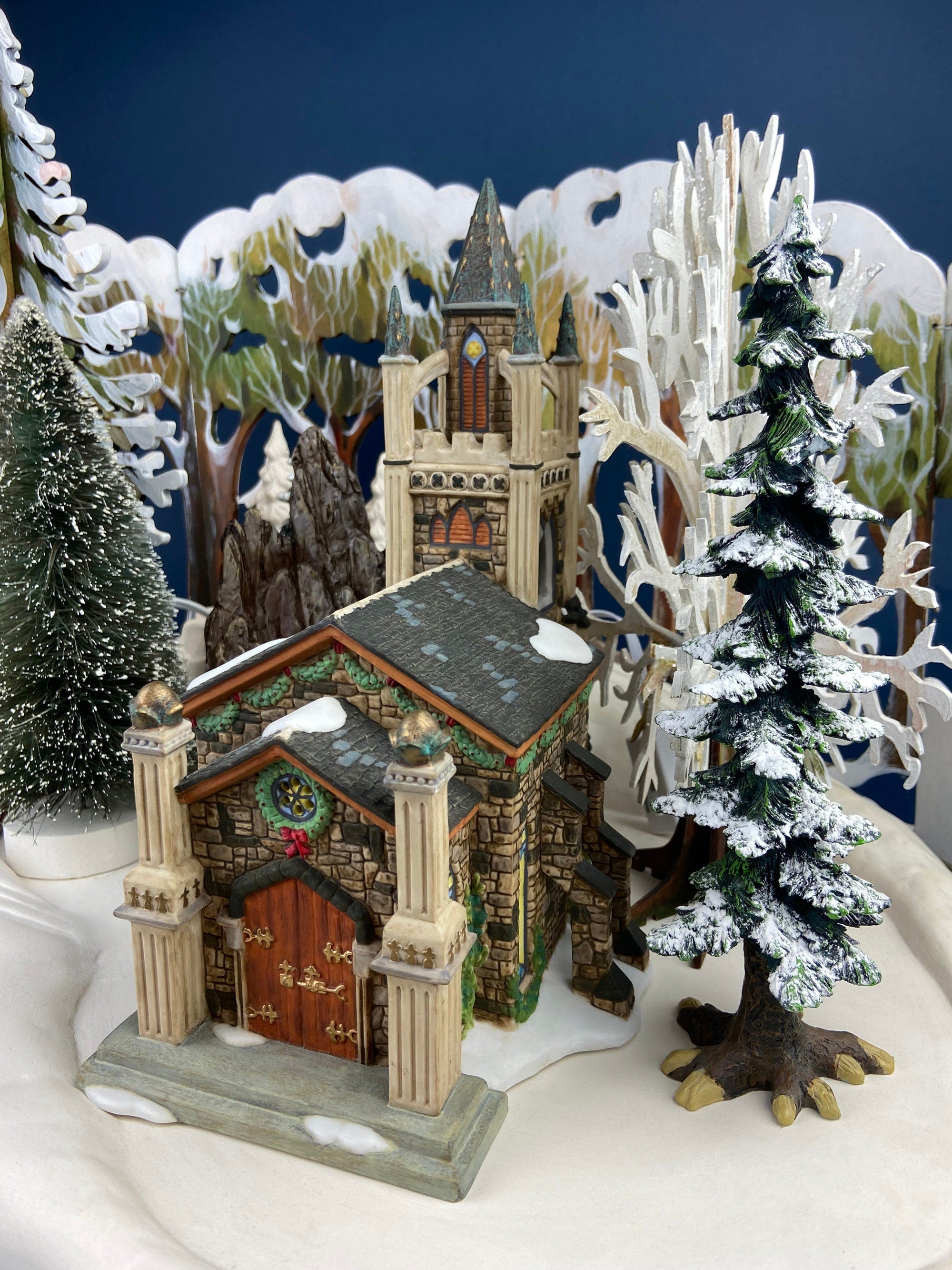 Porcelain Christmas Village Cathedral. Large Illuminated House of Worship by Grandeur Noel Collector's Edition. Home Retail Holiday Decor.