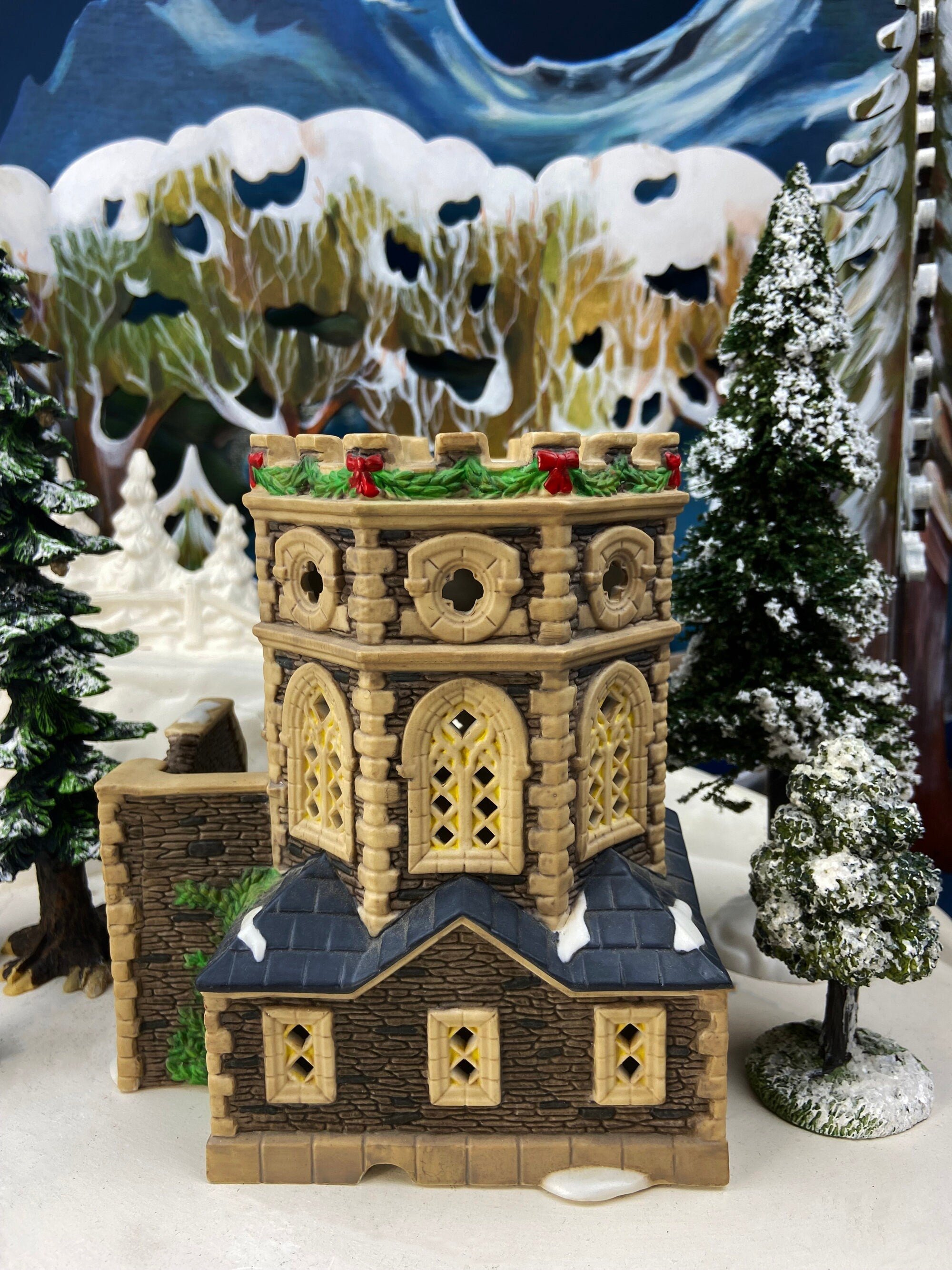 Dept 56 Christmas Village. Illuminated Gunnersbury Park Folly. Dickens Village Series. Limited Edition 30105.