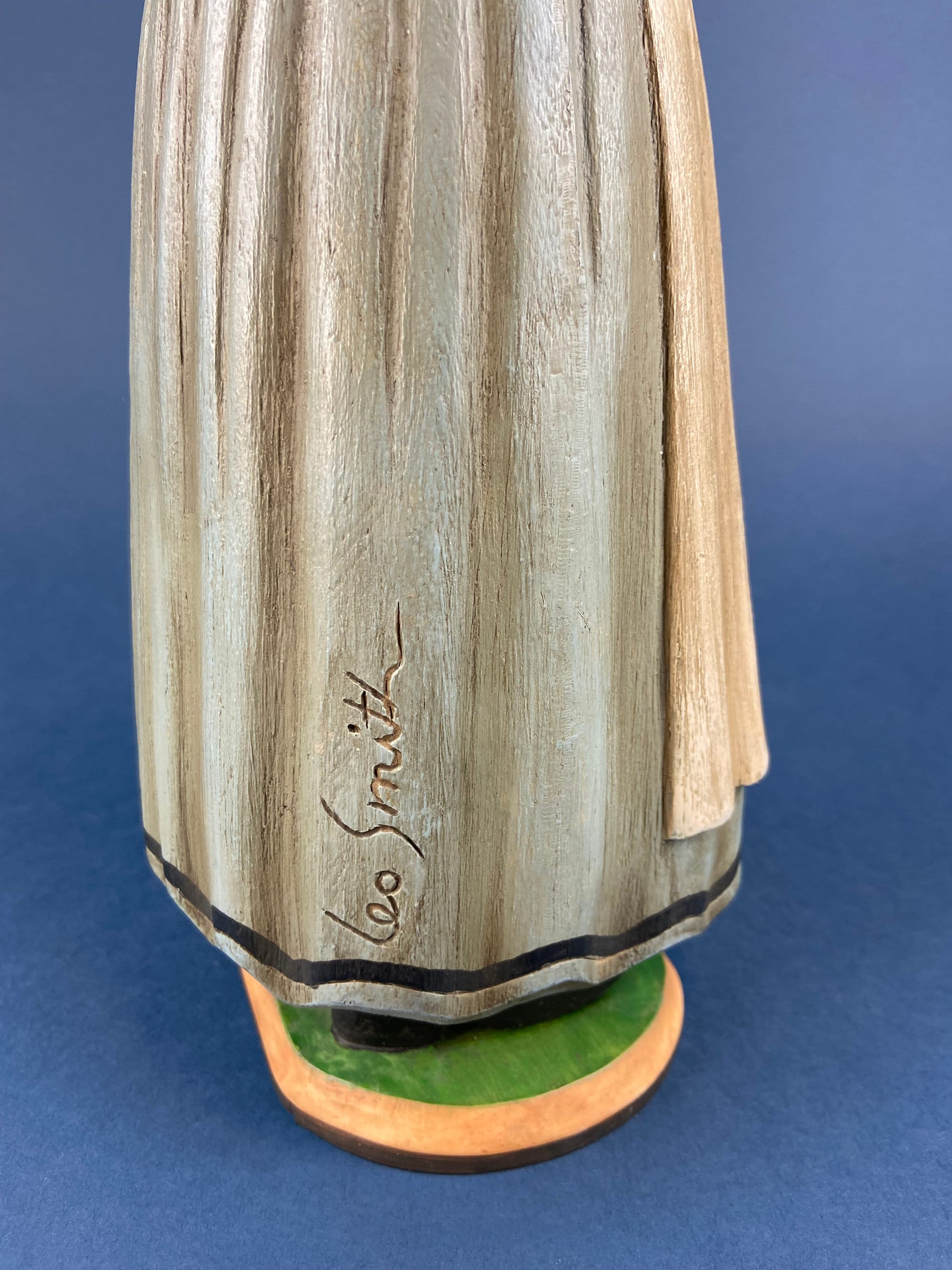 Large Pilgrim Woman Figurine. Our Town Collection by Leo Smith for Dept 56. Hand-Painted Statuette Signed by Artist. Gift for Him or Her.