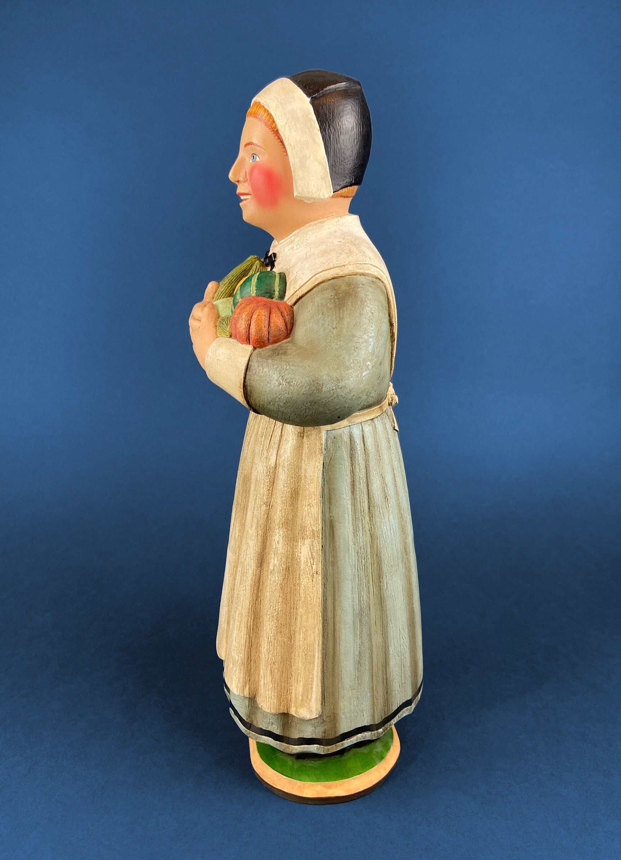 Large Pilgrim Woman Figurine. Our Town Collection by Leo Smith for Dept 56. Hand-Painted Statuette Signed by Artist. Gift for Him or Her.