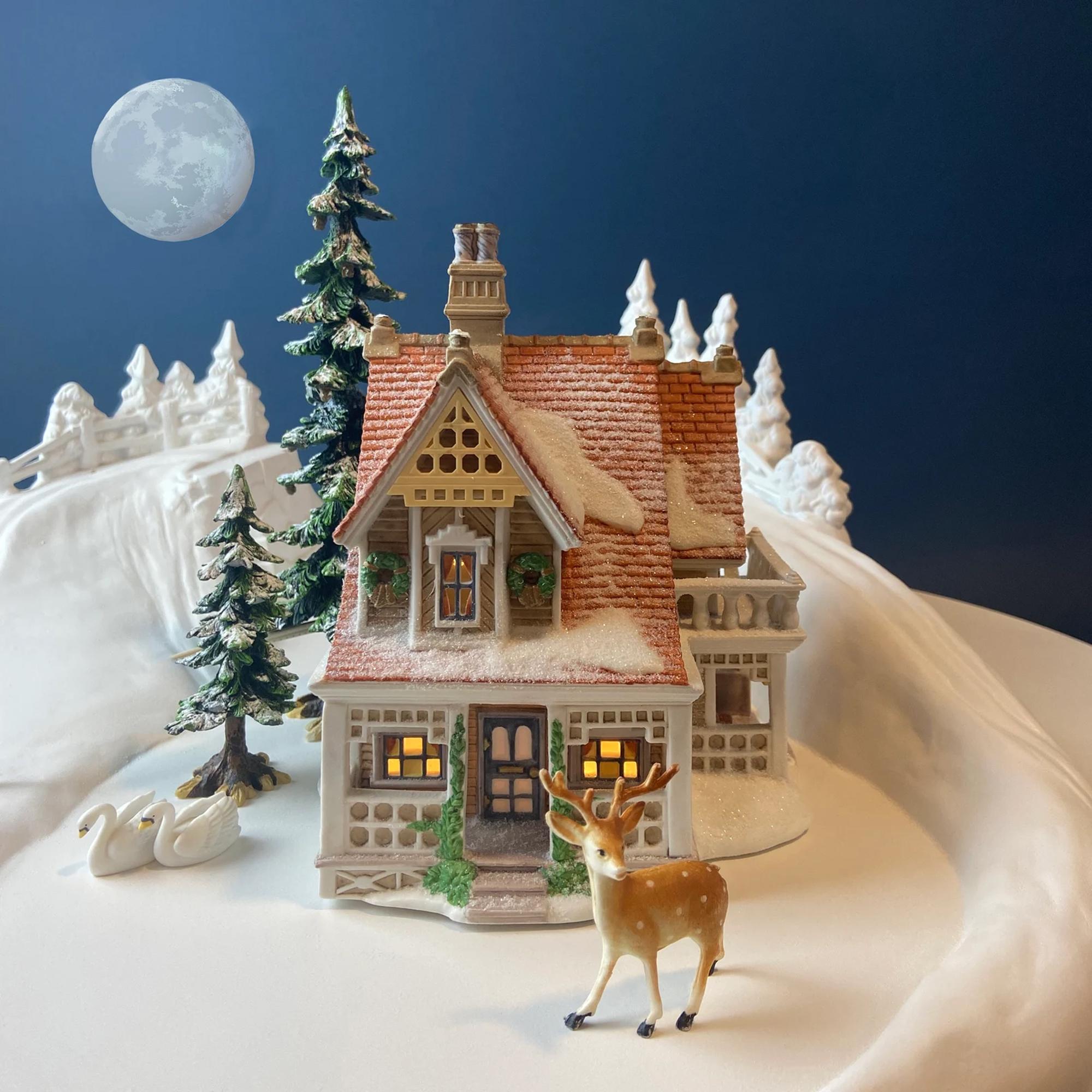 Christmas Village Van Tassel Manor by Department 56. Enchanted New England Village Series. Illuminated Holiday House or Retail Decor.
