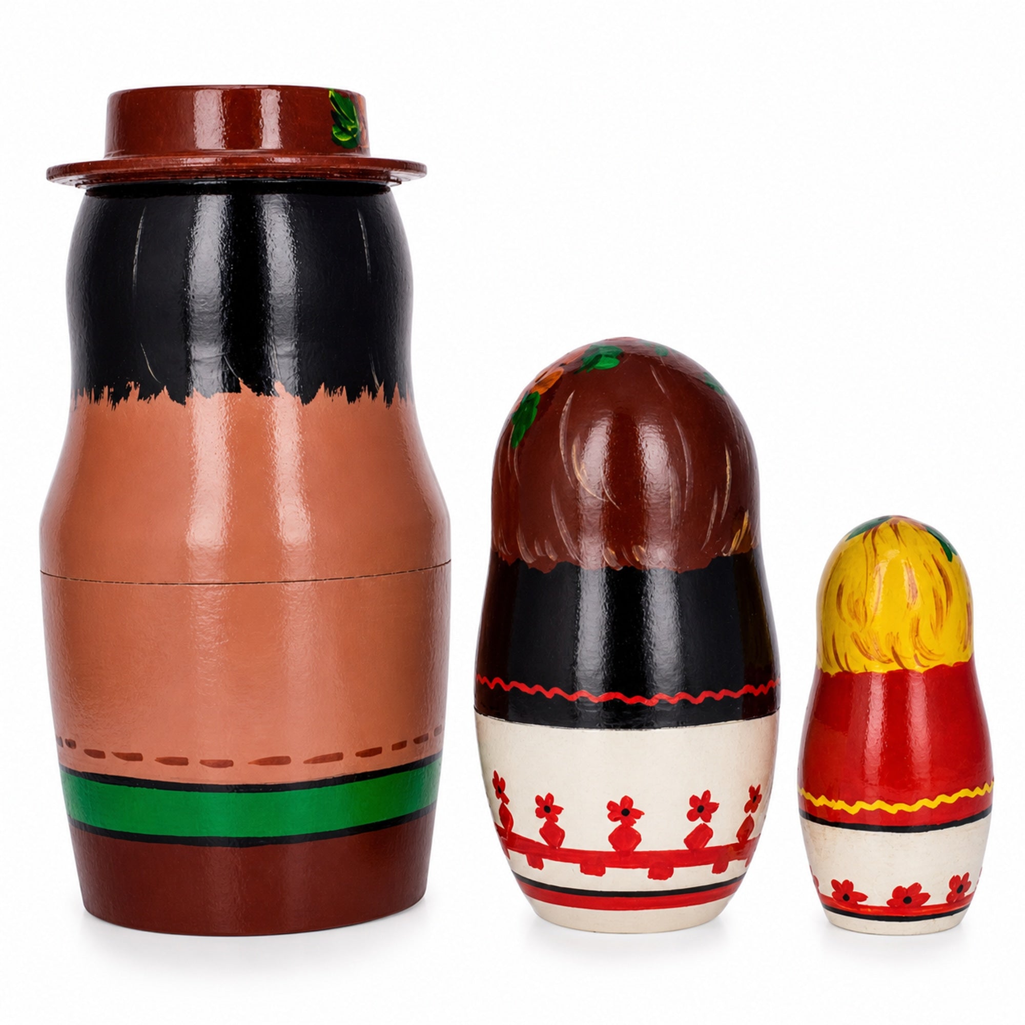 Set of 3 Ukrainian Hutsuls Family Wooden Nesting Dolls 4.5 Inches