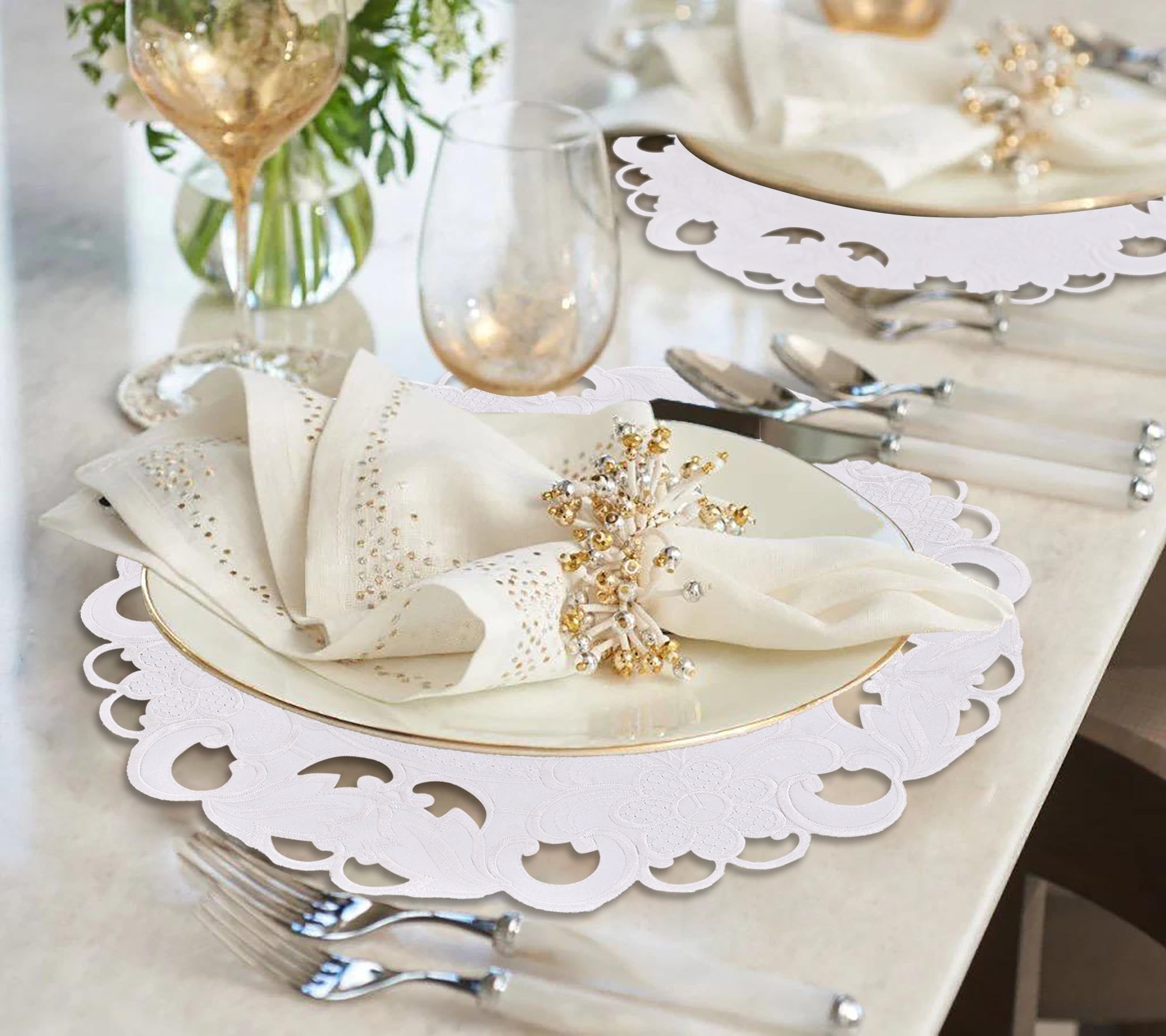 Regal Bloom – Premium Round Doilies, Elegant Decorative Table Decor for Dining and Events 15 inch