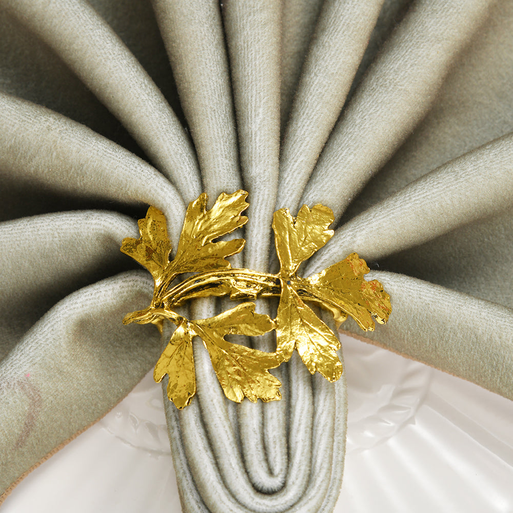 Golden Harmony – Napkin Rings in Gold Leaf Design, Elegant Decorative Dining Table Décor