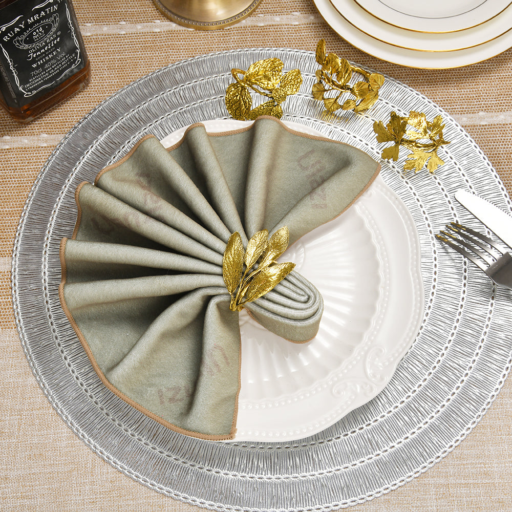 Golden Harmony – Napkin Rings in Gold Leaf Design, Elegant Decorative Dining Table Décor
