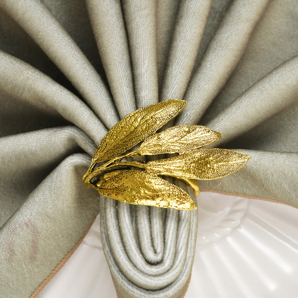 Golden Harmony – Napkin Rings in Gold Leaf Design, Elegant Decorative Dining Table Décor
